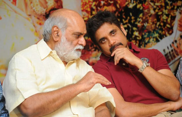 hero nagarjuna,director k.raghavendra rao nagarjuna new movie om namo venkateshaya  అప్పుడు భక్తుడు, ఇప్పుడు భగవంతుడు.!